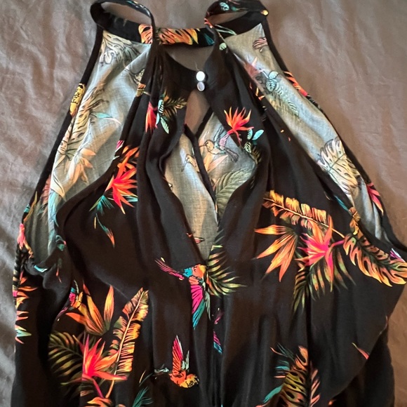 XXXL jumpsuit with train! It flows beautifully and is very comfortable. - Picture 2 of 3